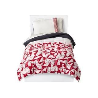 Room Essentials XL Twin Reversible Bed Set in Red Triangles  Pillowcase And Sheet Sets  