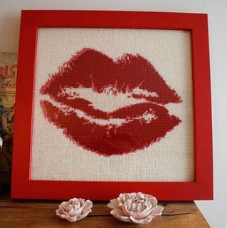 cross stitch tapestry big kiss kit by pearl and earl