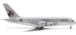 Herpa Qatar A380 800 1/500 Toys & Games