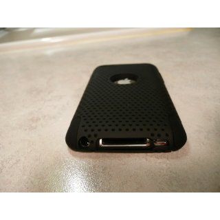 Snap On Protector Hard Case for Apple iPod Touch 4th Generation / 4th Gen   Black/Black Hybrid Design   Players & Accessories