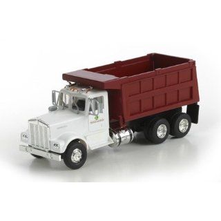 HO RTR Kenworth Dump Truck, Prestige Landscaping Toys & Games