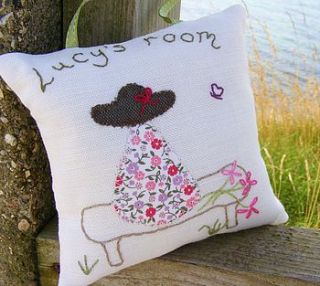 personalised dreamy days door hanging by pipany