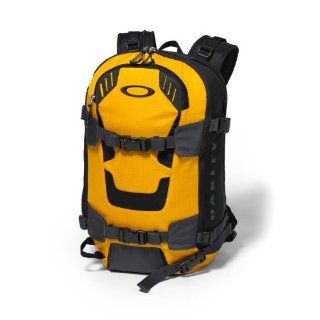 Oakley Snowmad 30 Backpack (Golden Poppy) Clothing