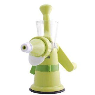 Chef's Star Manual Hand Crank Juicer   Single Auger Juice Press Ideal for Fruit, Vegetables, Wheat Grass   with Suction Base Kitchen & Dining