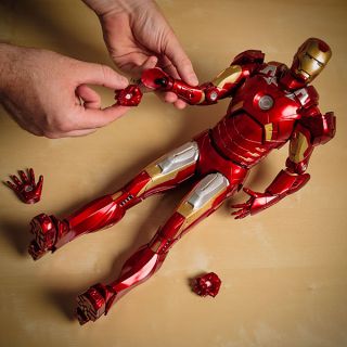 Quarter Scale Limited Edition Iron Man Figure