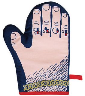 love and hate oven mitt by colloco homeware and gifts