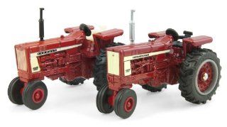 Ertl Farmall 706/806 Diecast Tractor Set, 164 Scale Toys & Games
