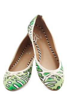 Dolce Vita D.C. by Day Flat in Leaves  Mod Retro Vintage Flats