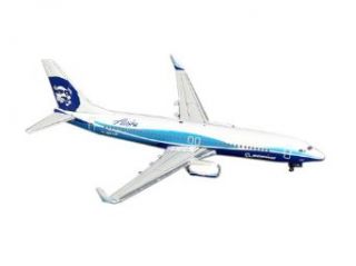 Gemini Jets Alaska ("Boeing Dreamliner" C/S) B737 800(W) 1400 Scale Toys & Games