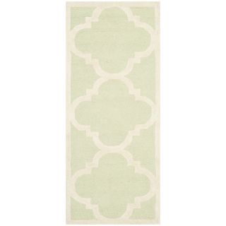 Safavieh Handmade Moroccan Cambridge Light Green/ Ivory Wool Rug (26 X 12)
