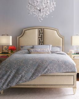 Carlton Queen Bed