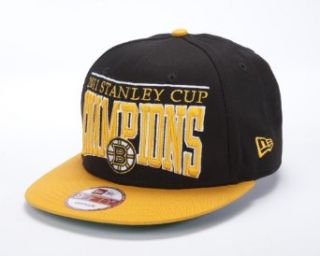 NHL Boston Bruins Le Arch Champion 950 Snapback Cap  Sports Fan Baseball Caps  Clothing