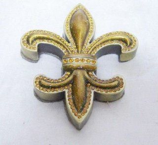 Welforth Fine Pewter Fleur de Lis Antiquated Brass Paperweight Sports & Outdoors