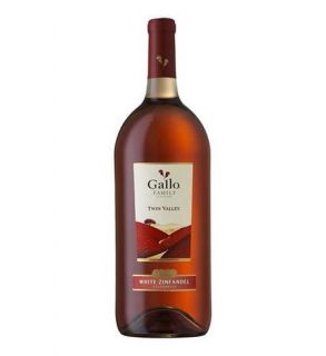 Gallo White Zinfandel 1.5 Wine