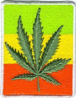 Reggae Marijuana Leaf Embroidered Iron on Sew on Patch Iron on Circle Symbol Badge Emblem Logo Sign Patch Embroidery 