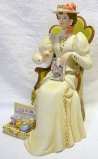 2011 Avon Mrs. Albee Figurine   Collectible Figurines