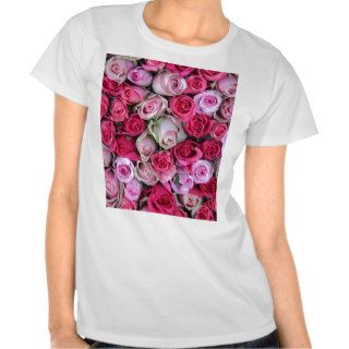 Mixed pink roses by Therosegarden Tee Shirts