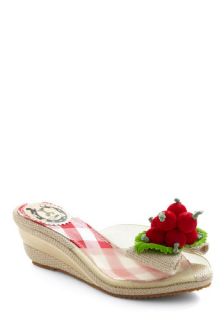 This Berry Moment Wedge  Mod Retro Vintage Sandals