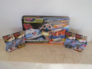 Speed Racer Thunderhead Raceway Hot Wheels Race Track Set with 4 EXTRA Speed Racer Hotwheels Cars. The 4 addtional cars are the Mach 5, Racer X Street Car, Gray Ghost, Desert Mach 5. Track set includes the exclusive race wrecked Mach 4 Speed Racer car. Spe
