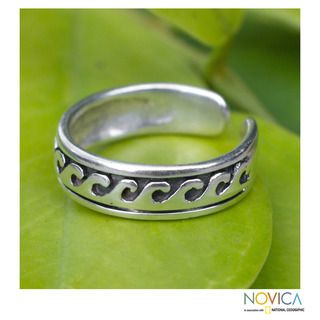 Handcrafted Sterling Silver Beach Beauty Toe Ring (Thailand)