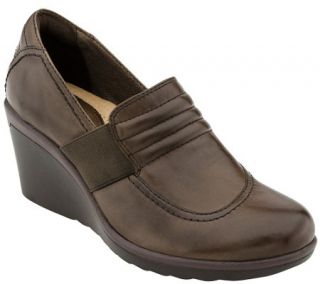 Earth Leather Wedge Slip ons   Starling —