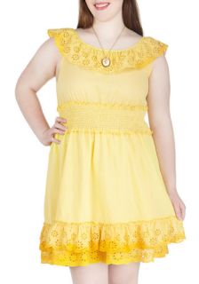 Fresh Lemonade Stand Dress in Plus Size  Mod Retro Vintage Dresses
